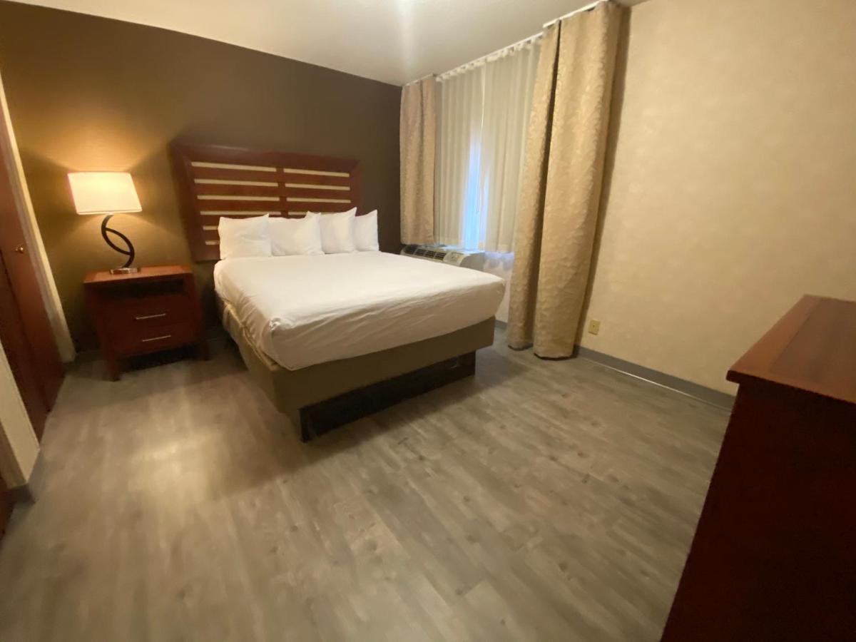 Hotel Wyndham Garden Grand Rapids Airport Zewnętrze zdjęcie