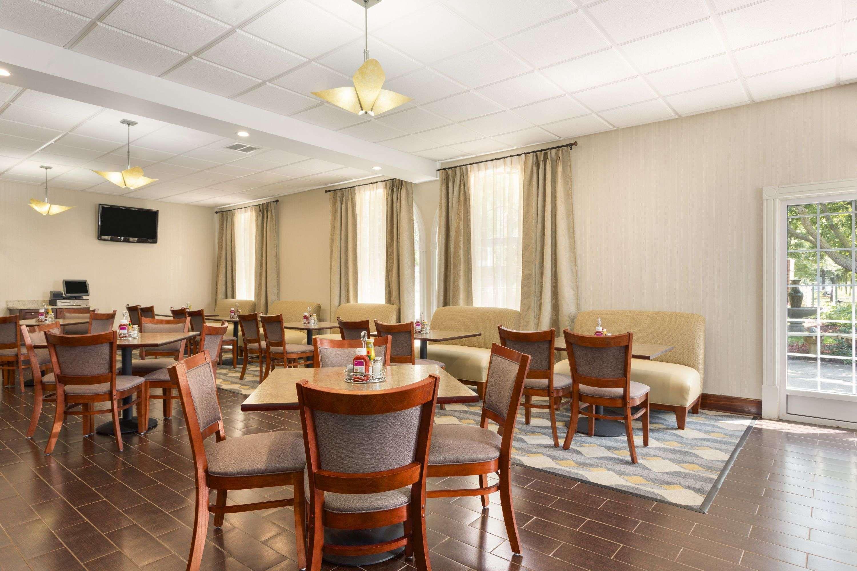 Hotel Wyndham Garden Grand Rapids Airport Zewnętrze zdjęcie