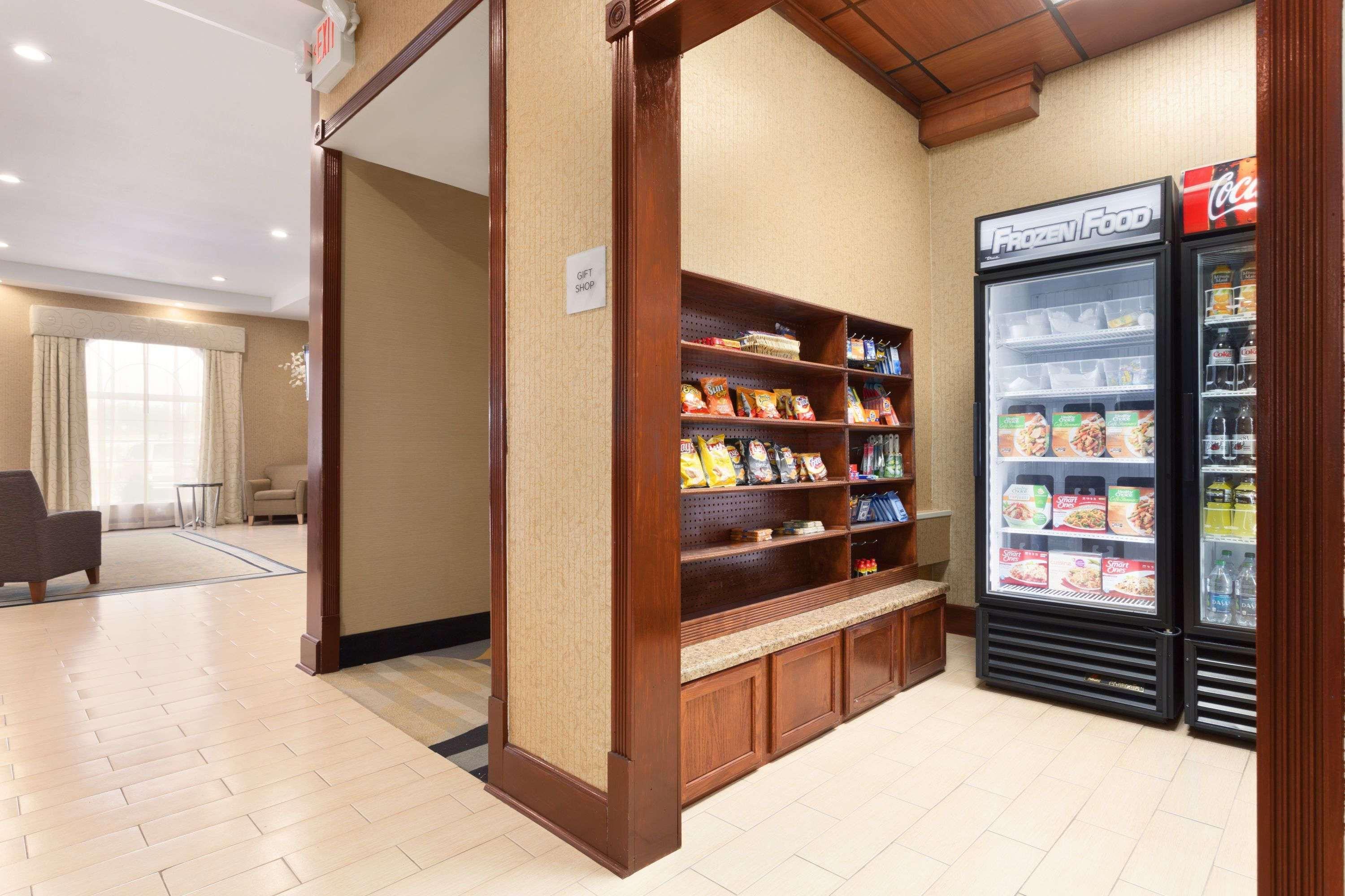 Hotel Wyndham Garden Grand Rapids Airport Zewnętrze zdjęcie