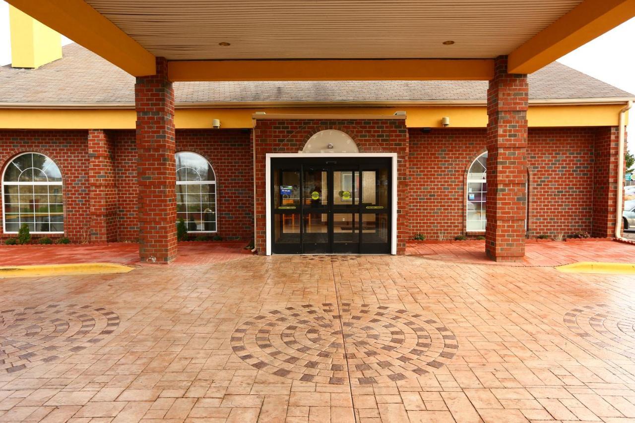 Hotel Wyndham Garden Grand Rapids Airport Zewnętrze zdjęcie